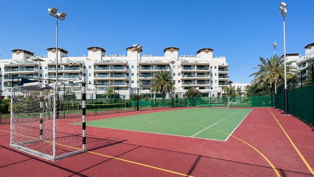 Two-Bedroom Apartment with Private Garden and Pool, Amwaj Islands
