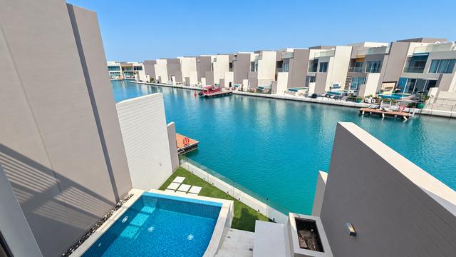 Three-Bedroom Villa with Private Jacuzzi, Diyar Al Muharraq